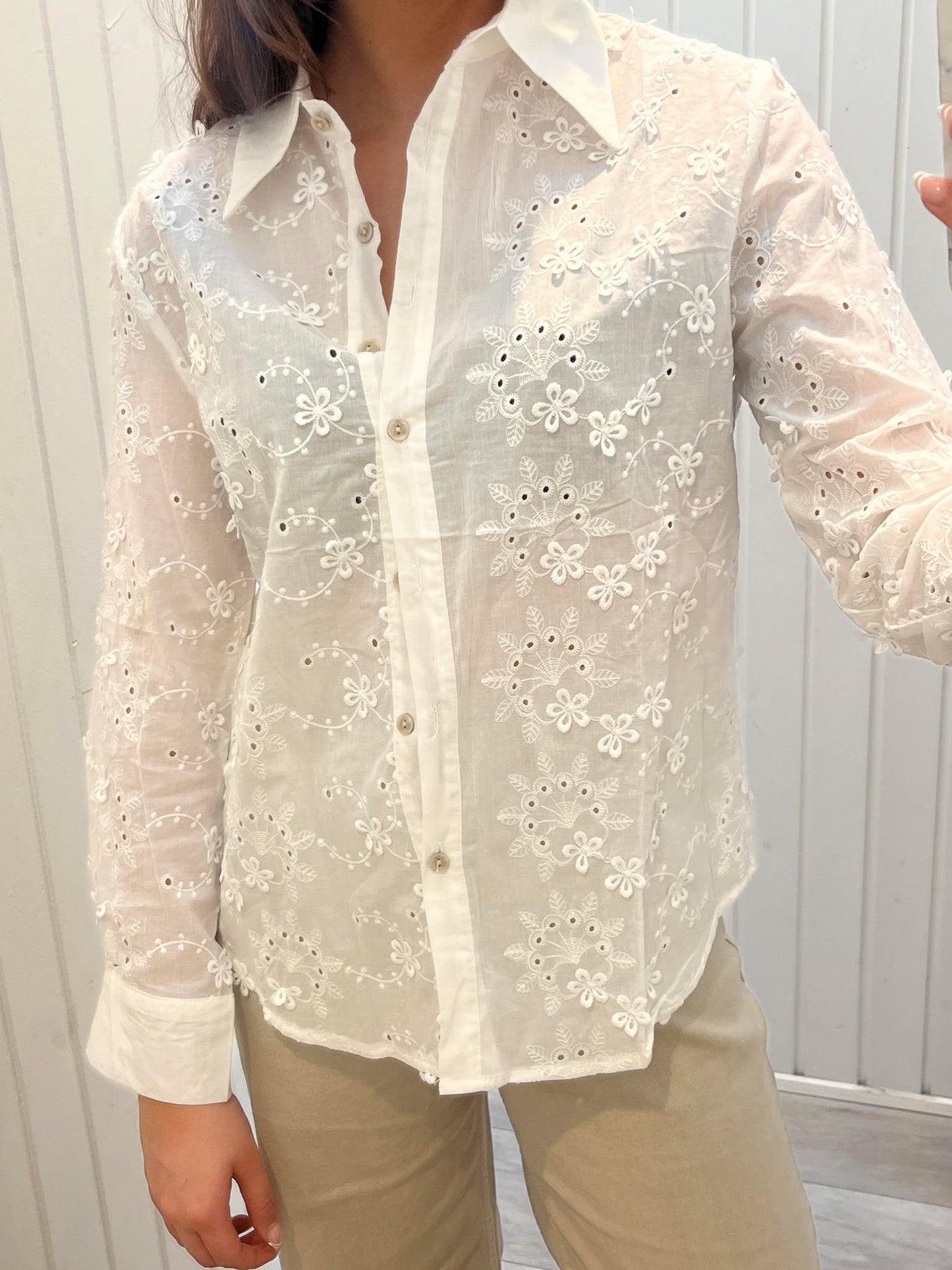 Broderet skjorte