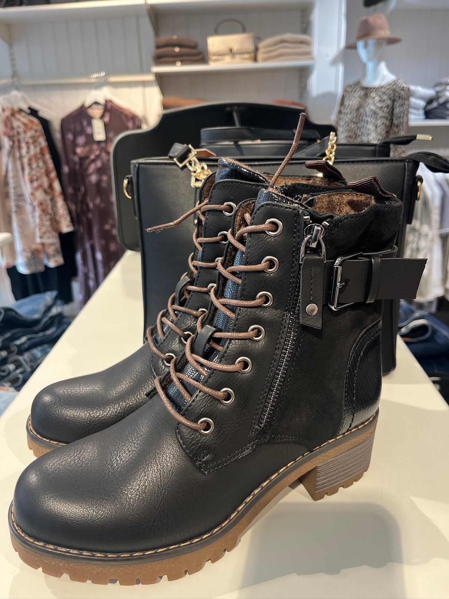 Sorte Korte Støvler