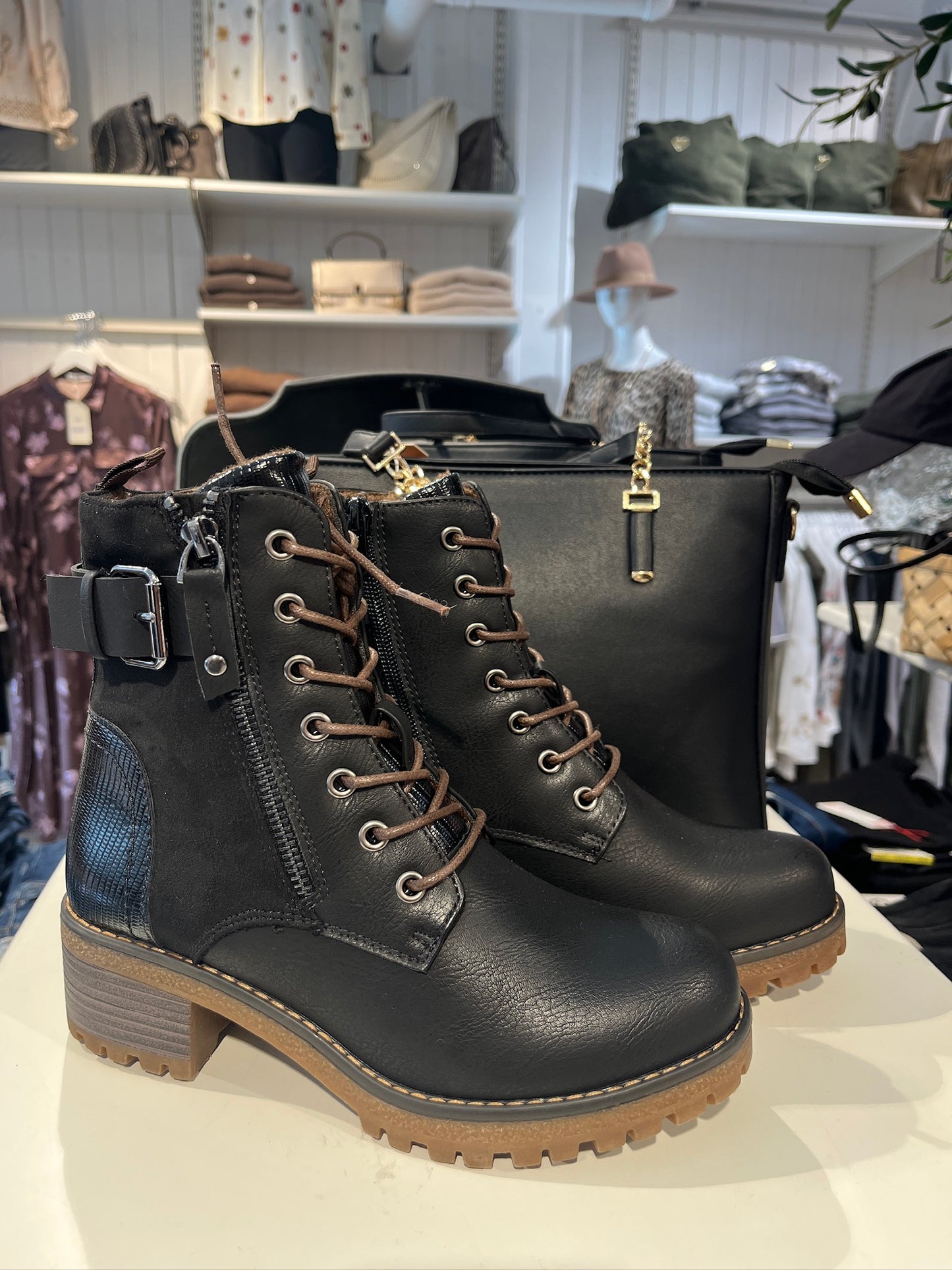 Sorte Korte Støvler