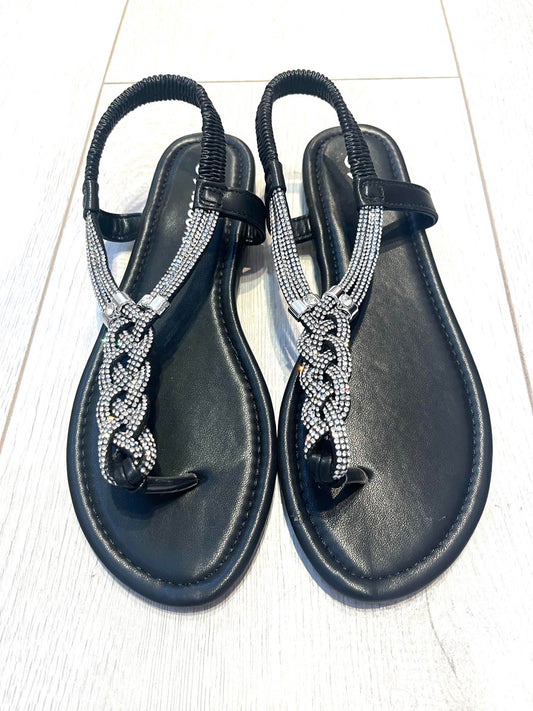 Sorte sandaler med sølvpynt