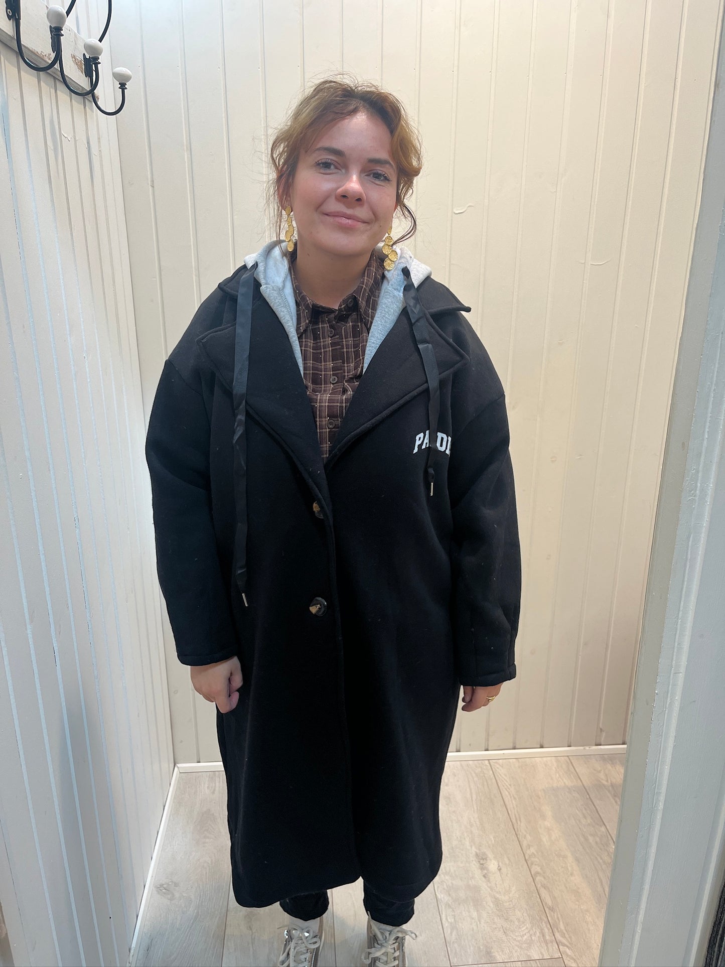 Uldfrakke med hætte