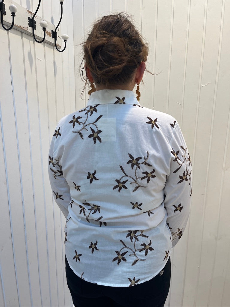 Hvid Skjorte Med Blomster