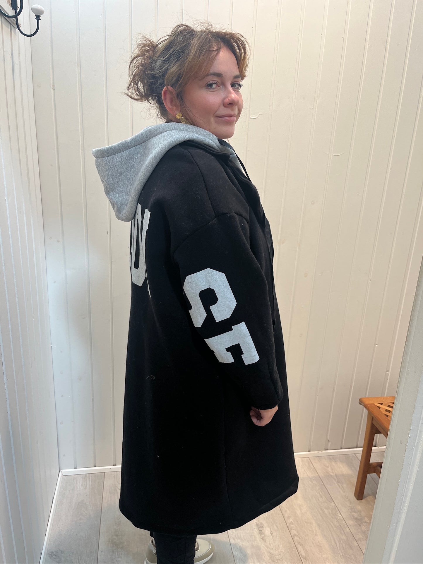 Uldfrakke med hætte