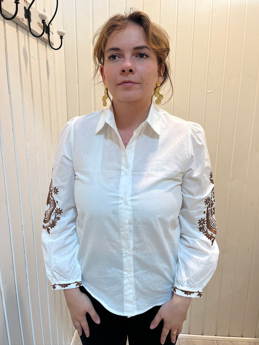 Hvid Skjorte Med Brodderi