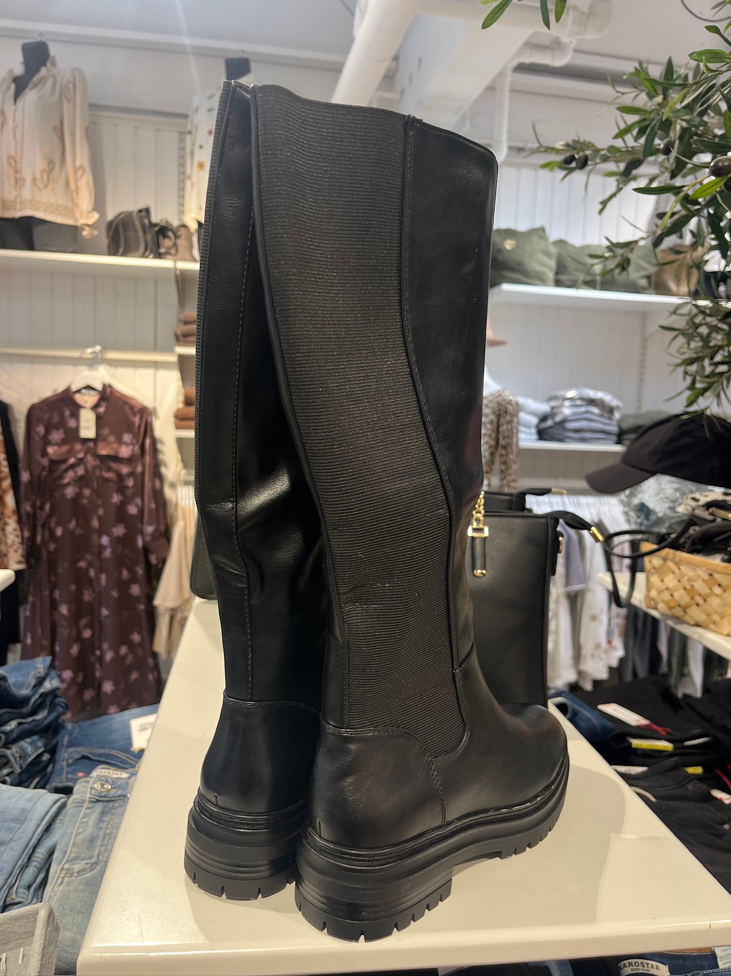 Sorte Støvler Med Højt Skaft