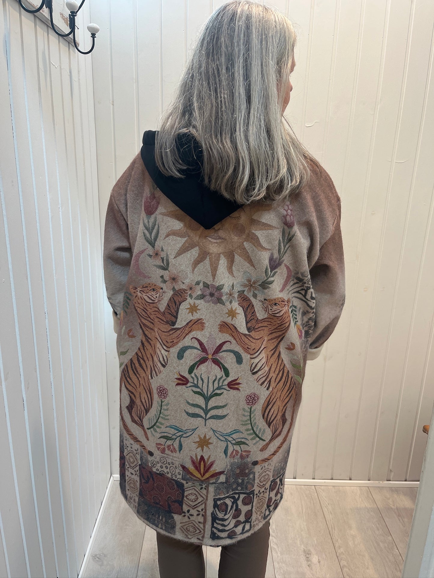 Uldfrakke med hætte