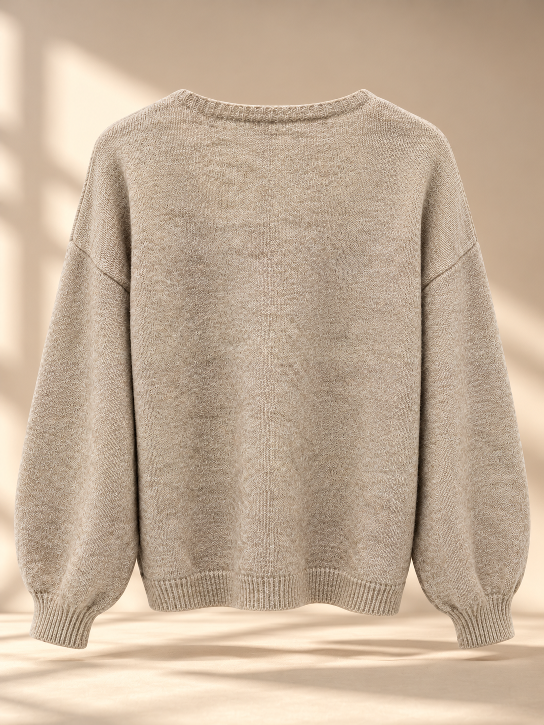 Beige strik med AMOUR-print og hjerte - Made in Italy