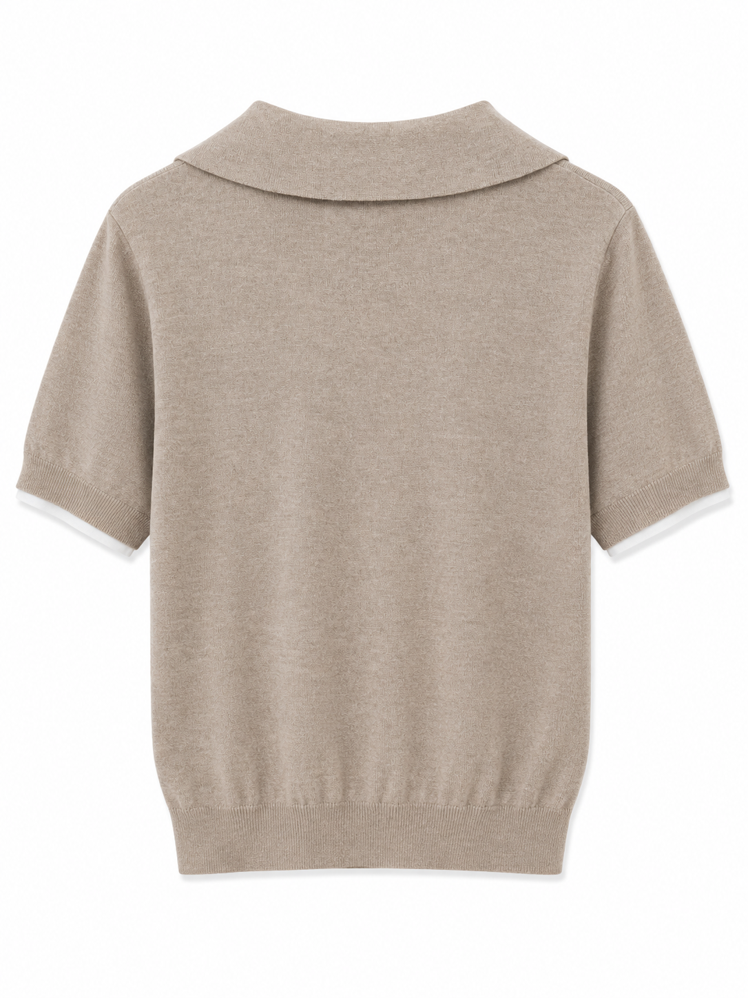 Kortærmet strikbluse med lag-på-lag look