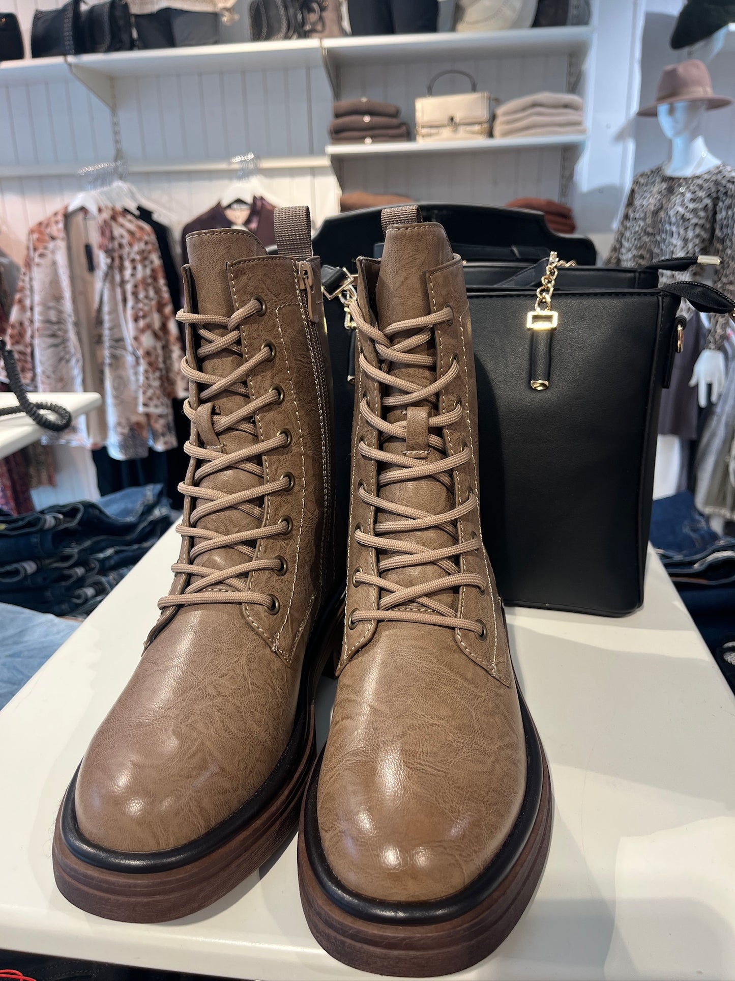 Brune Korte Støvler