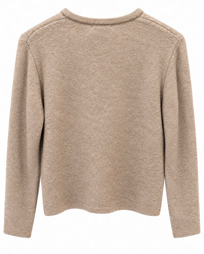 Cardigan med blomsterlukninger