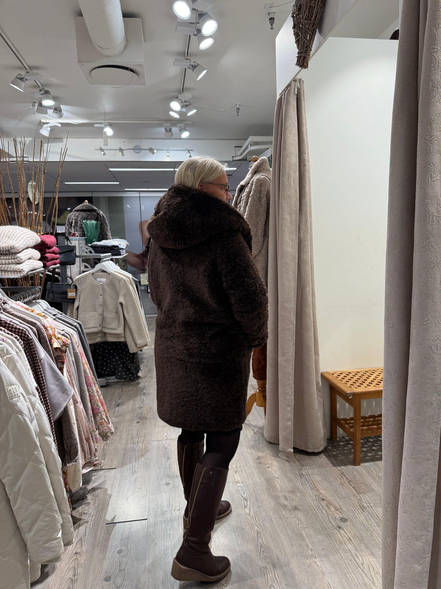 Lang teddyjakke med quiltet vest fra Street One