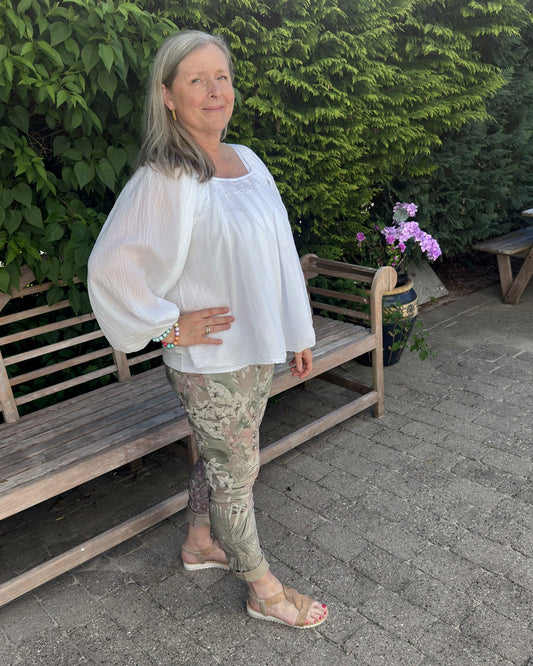 Hvid skjorte med smock - Made in Italy
