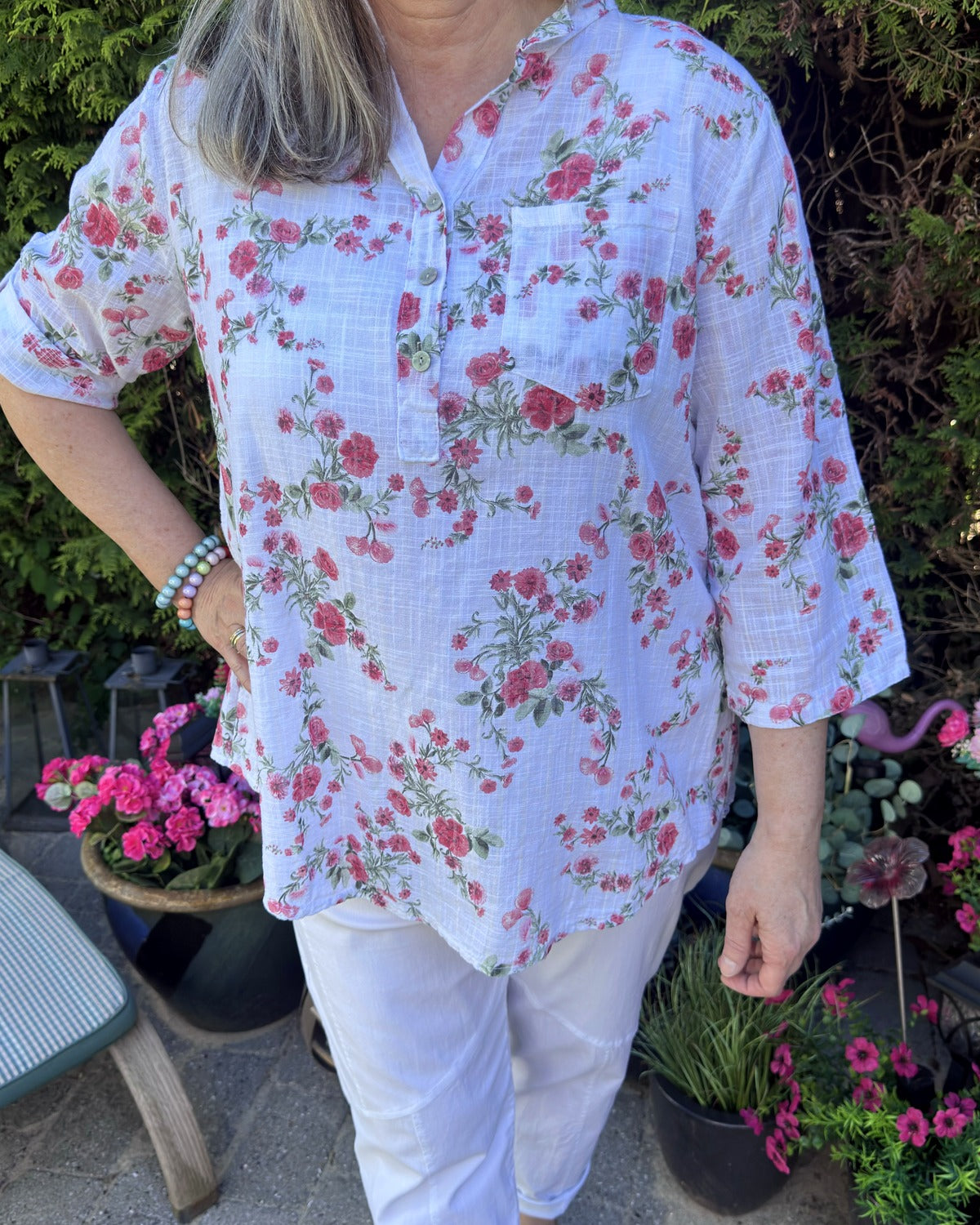 Bomuldsskjorte med pink blomster